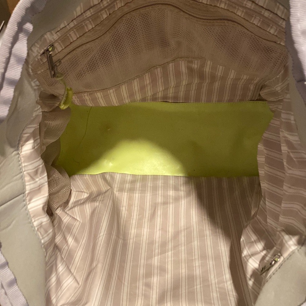 Lululemon “Get zen-d” gym bag